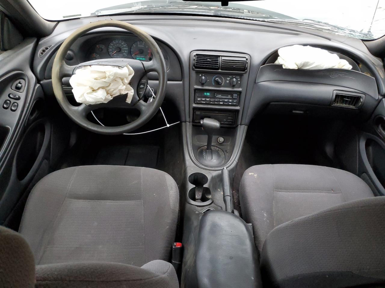 2000 Ford Mustang - Image 8