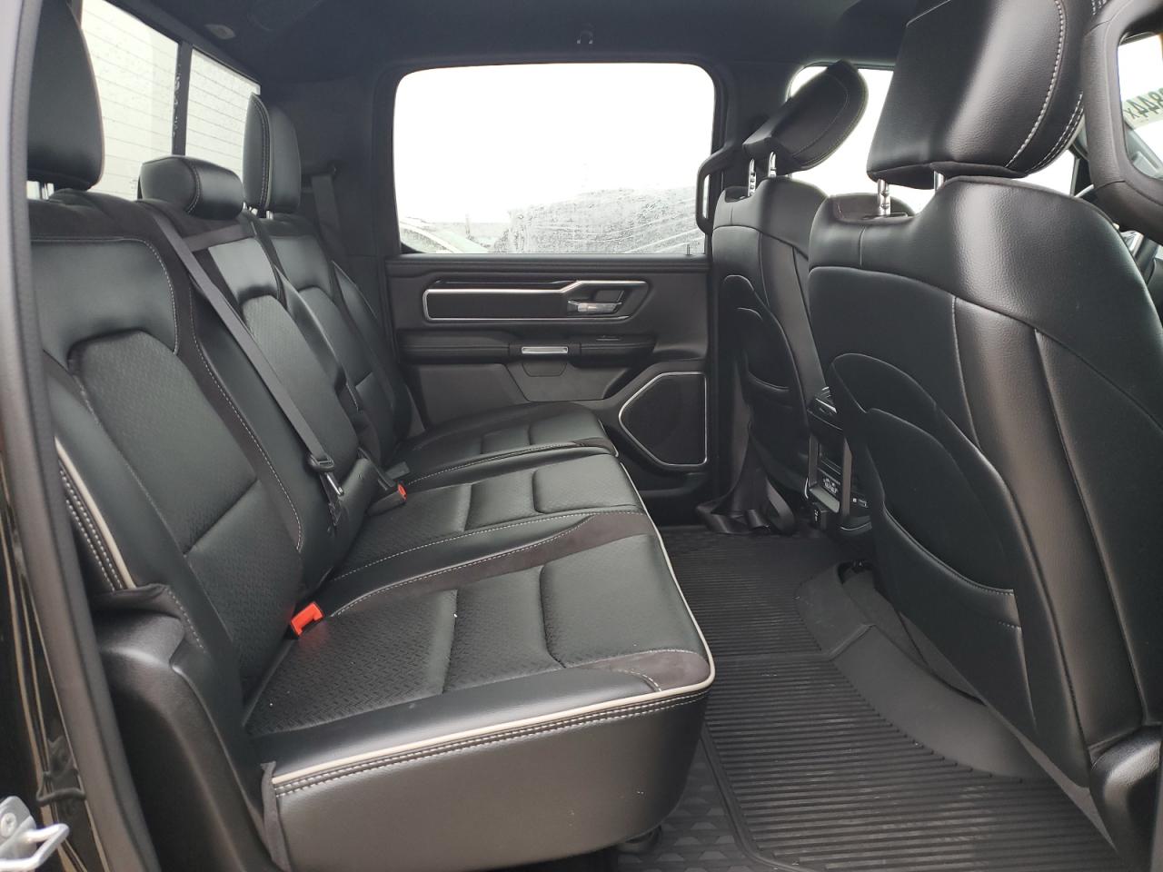 2022 RAM 1500 - Image 10