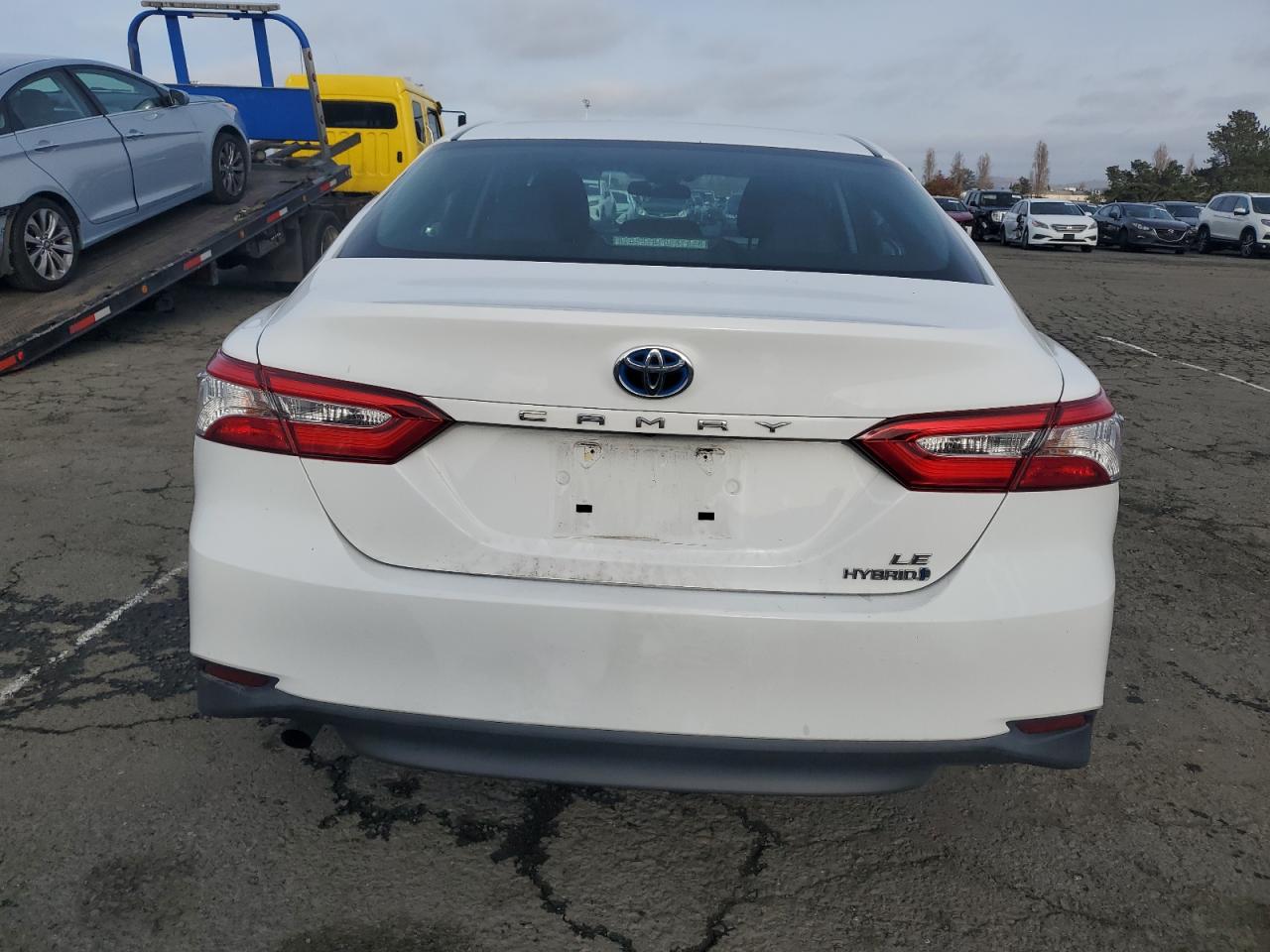 VIN 4T1B31HK1JU004754 2018 TOYOTA CAMRY no.6