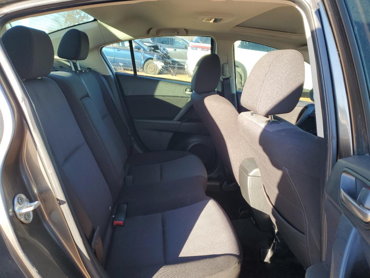 2010 Mazda 3 - Image 10