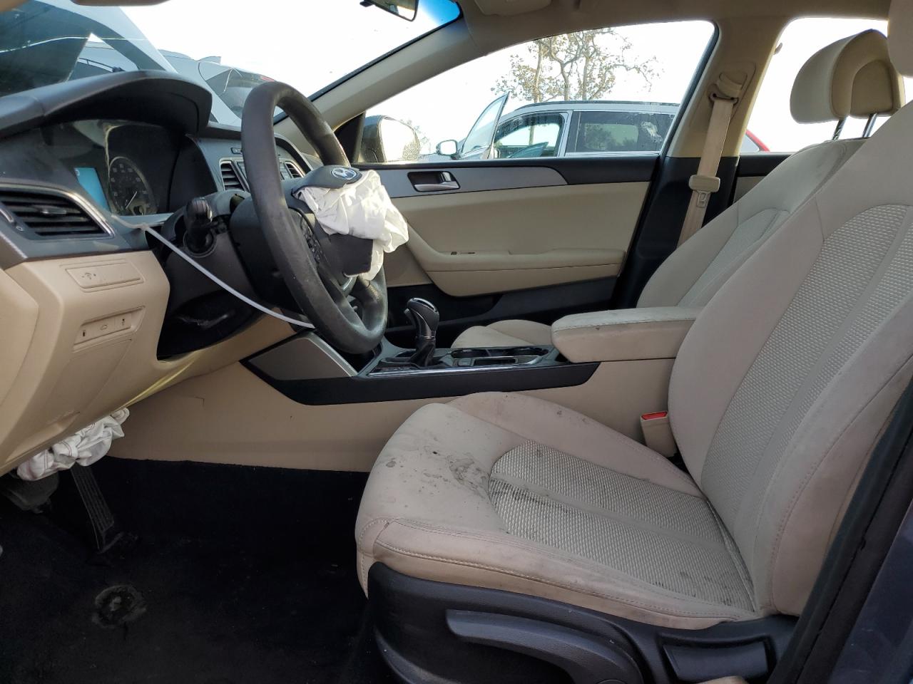 2016 Hyundai Sonata - Image 7