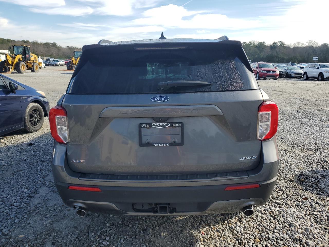 2023 Ford Explorer - Image 6