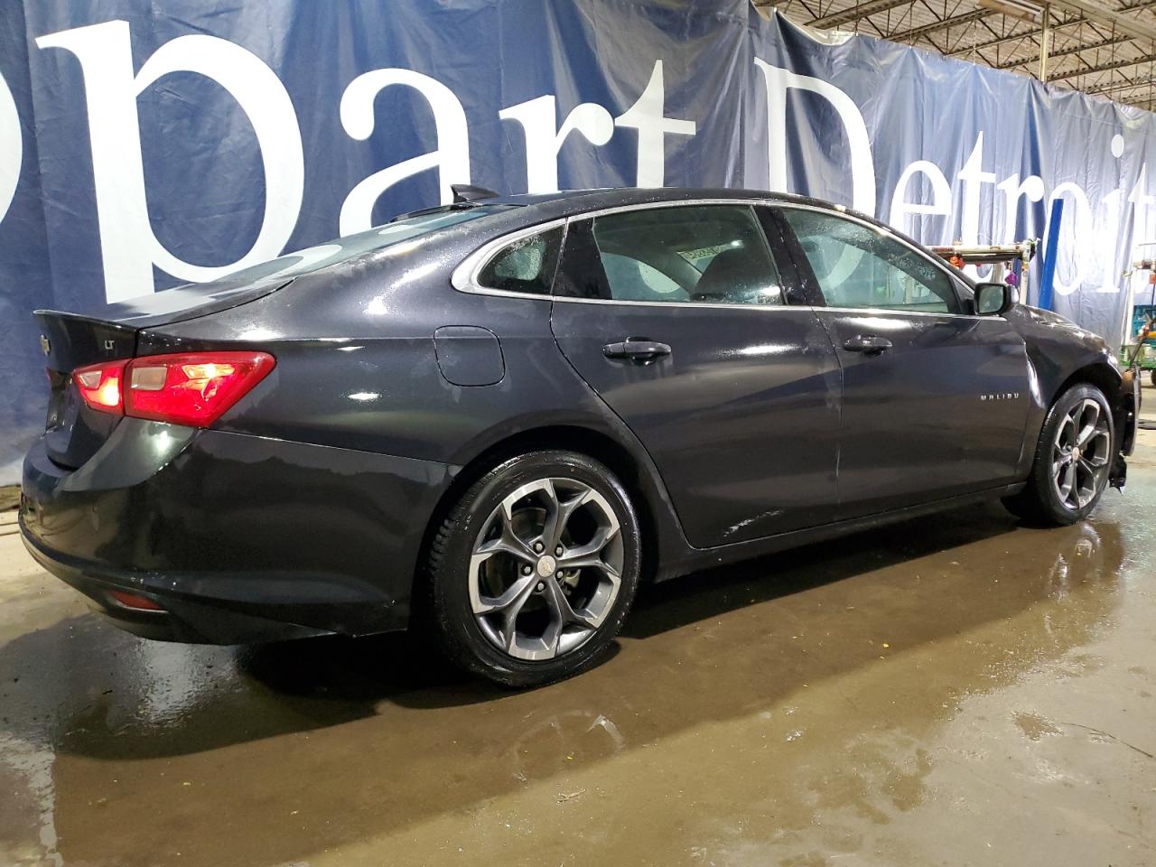 2023 Chevrolet Malibu - Image 3