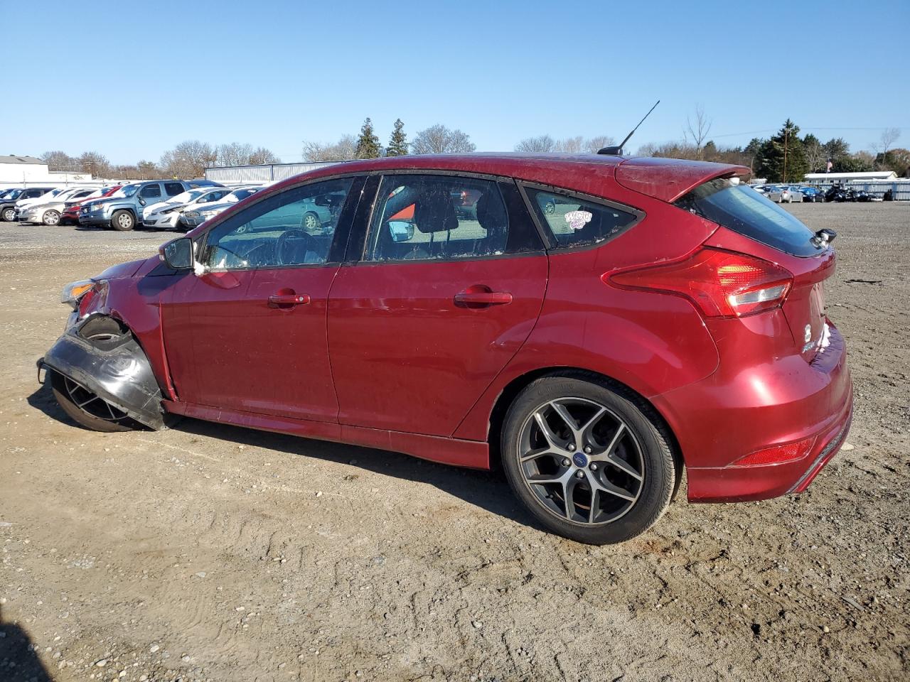 VIN 1FADP3K24FL286364 2015 FORD FOCUS no.2