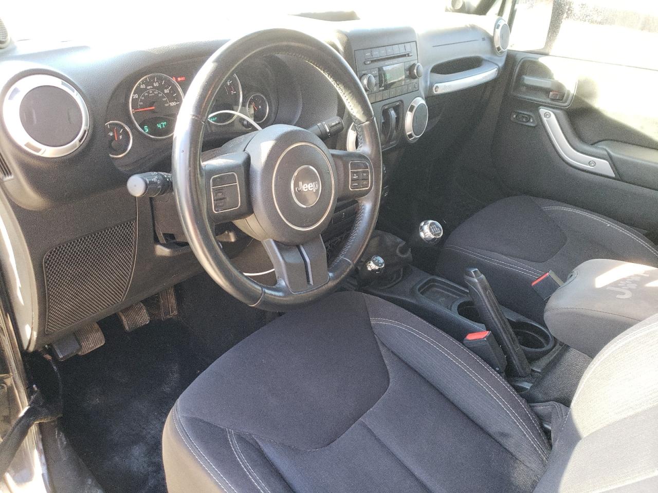 2013 Jeep Wrangler - Image 8