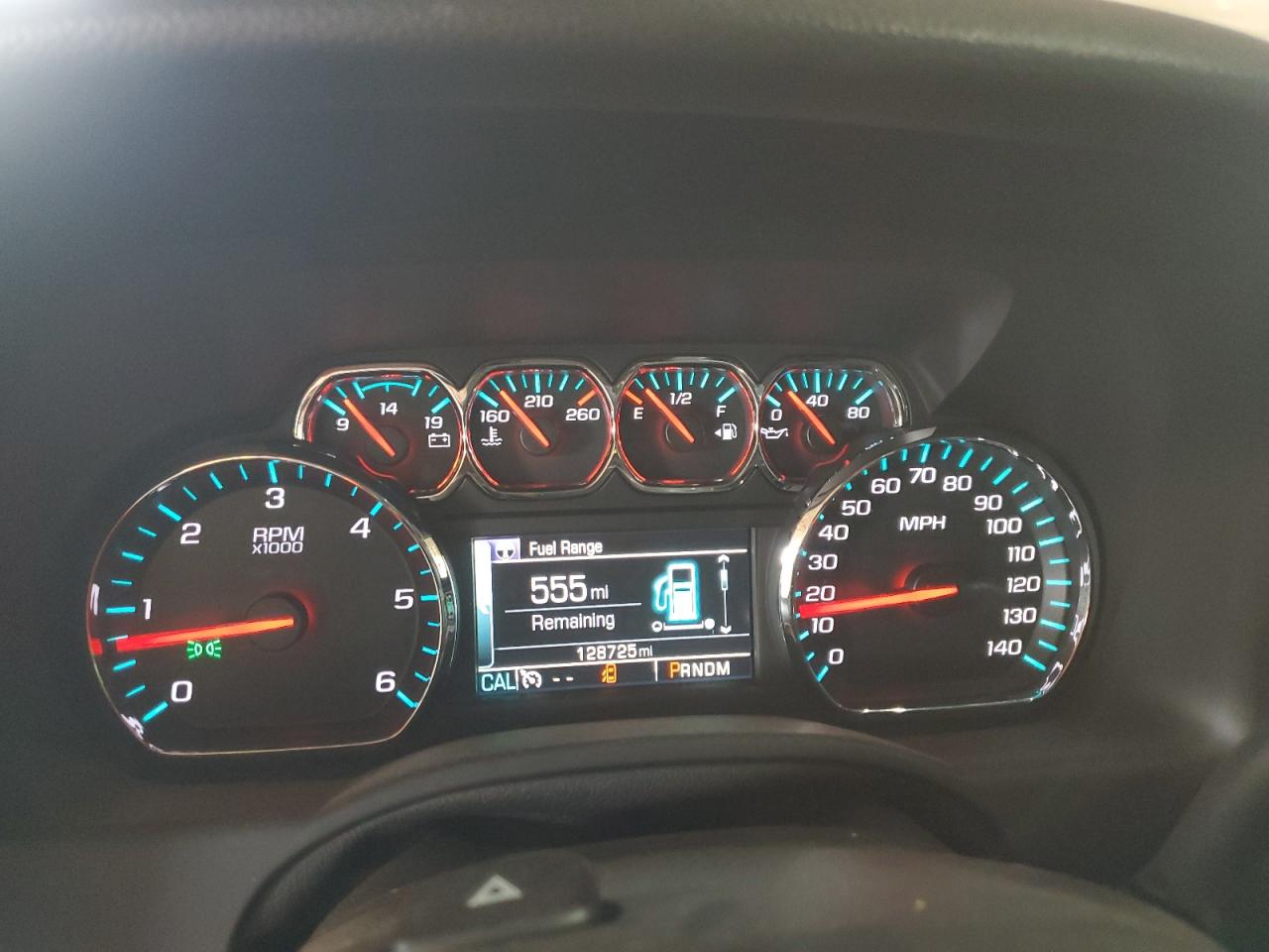 2015 Chevrolet Suburban - Image 9
