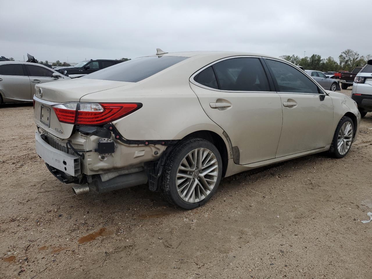 2013 Lexus ES - Image 3