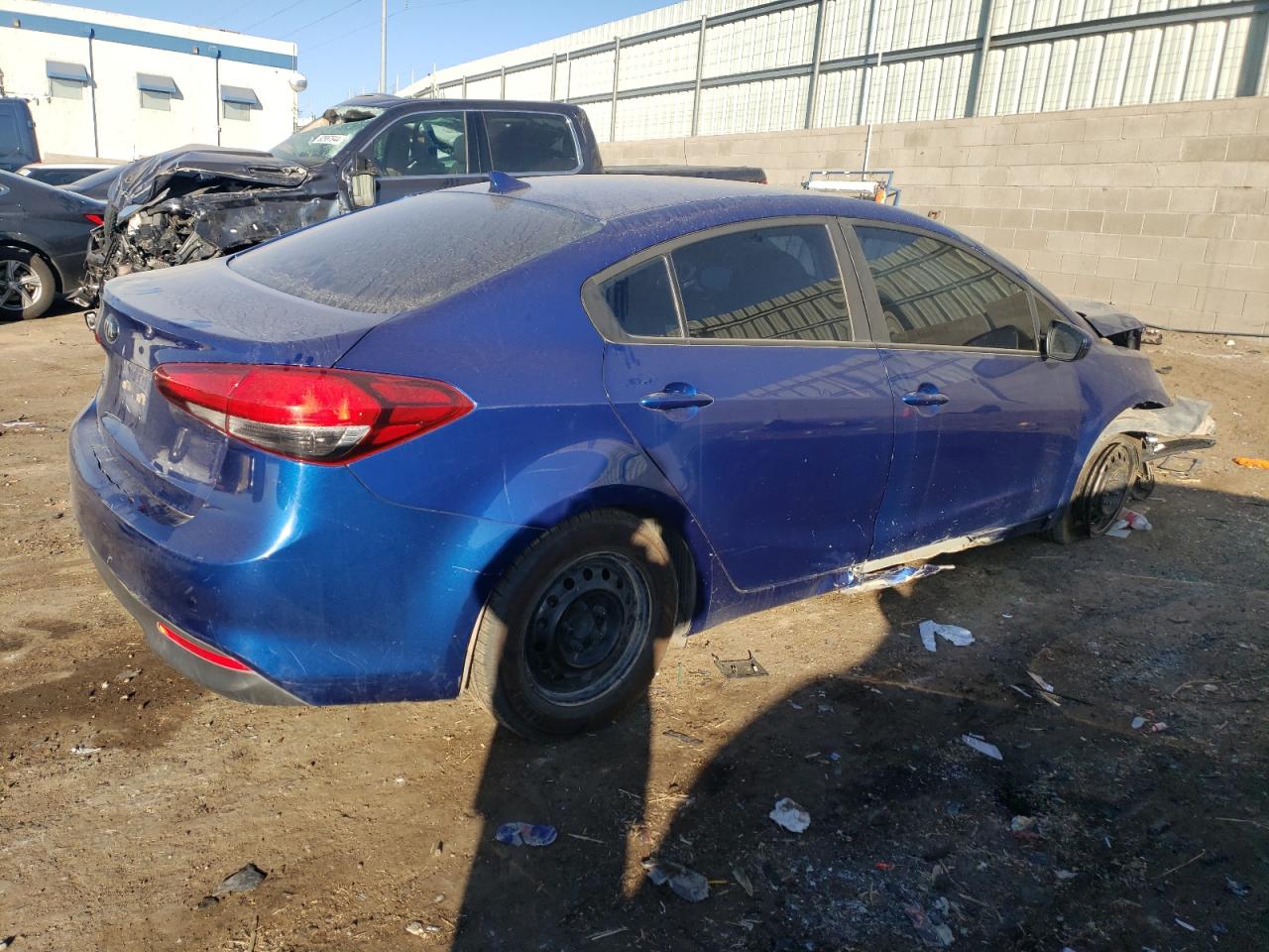 VIN 3KPFL4A75HE035270 2017 KIA FORTE no.3