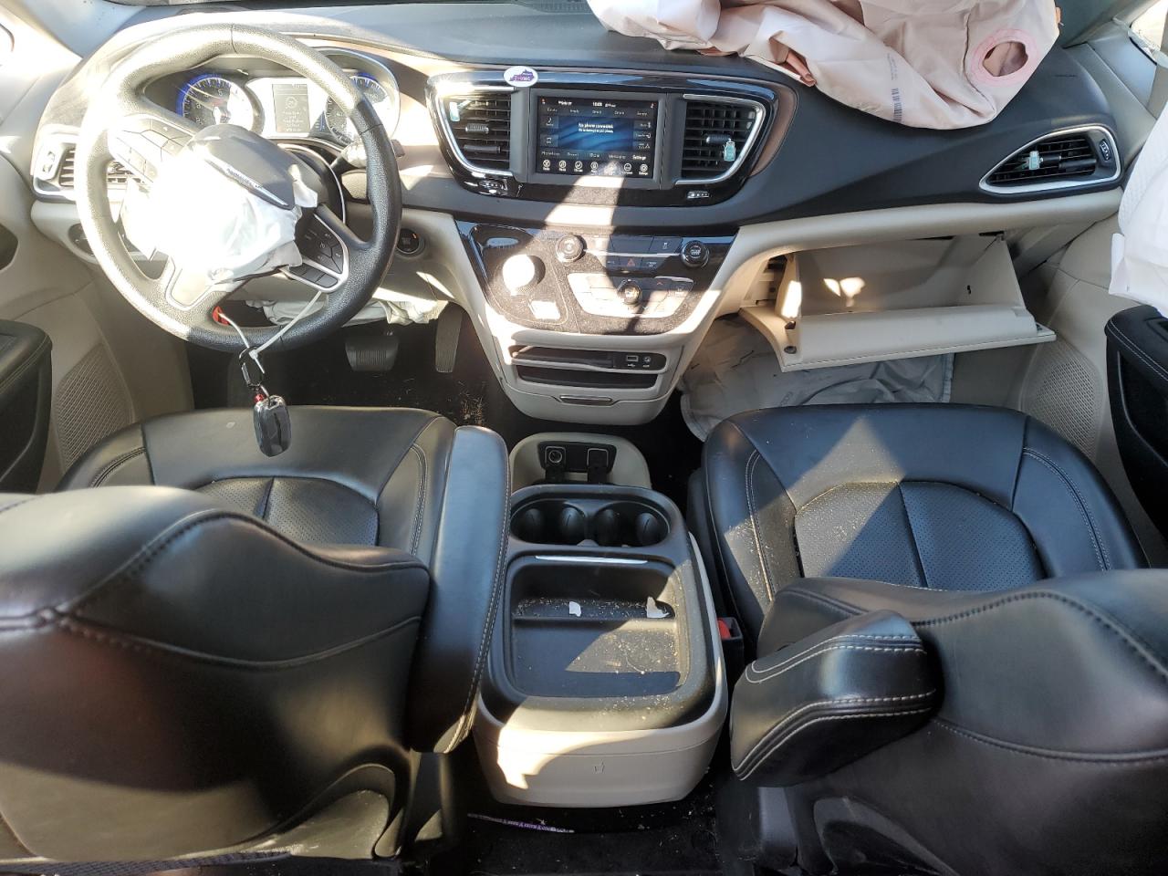 2020 Chrysler Voyager - Image 8