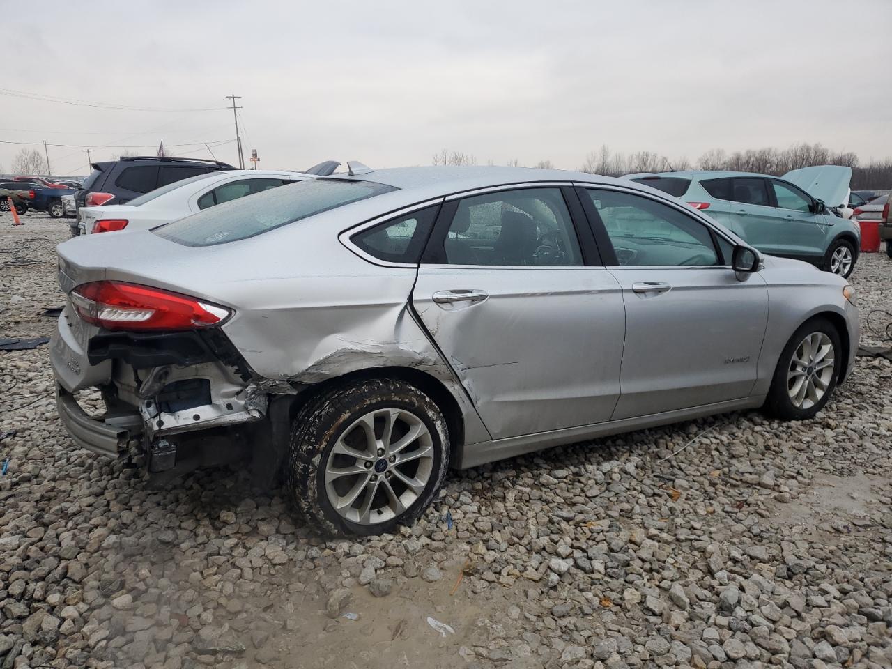 VIN 3FA6P0MU7KR197809 2019 FORD FUSION no.3