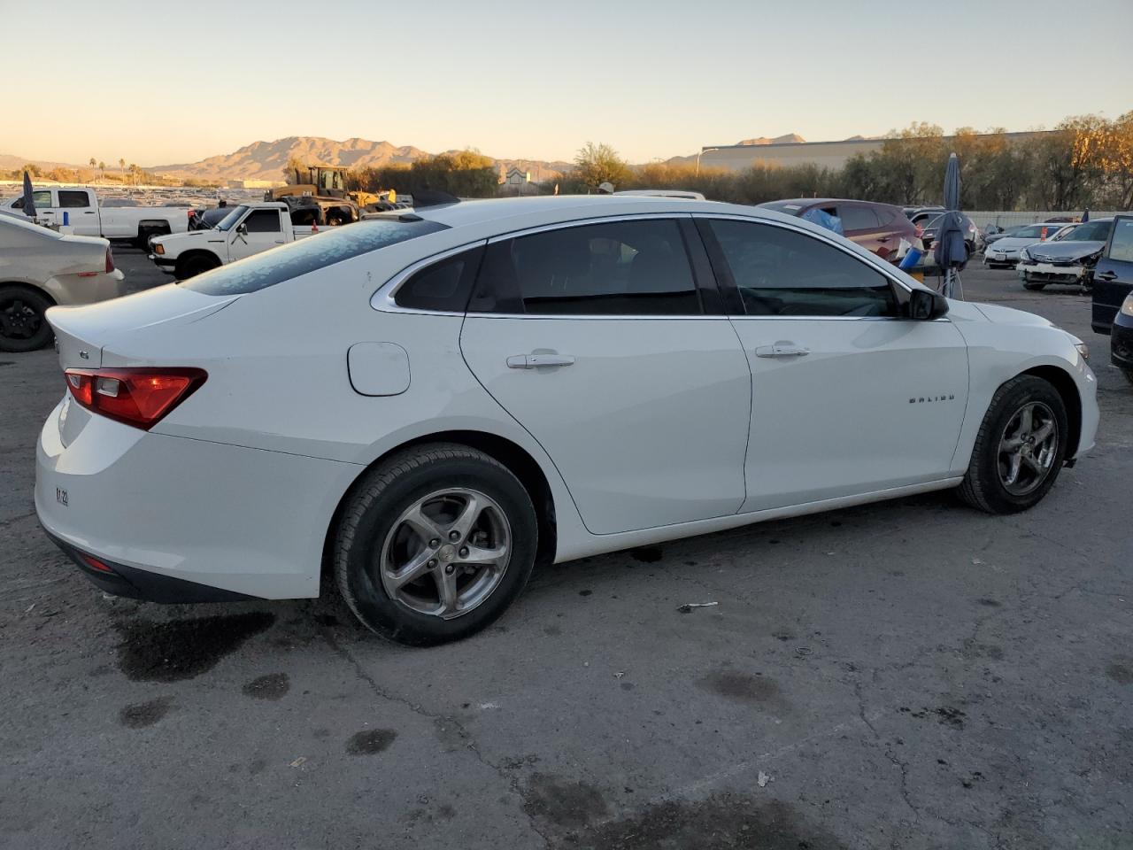 VIN 1G1ZB5ST6GF339416 2016 CHEVROLET MALIBU no.3