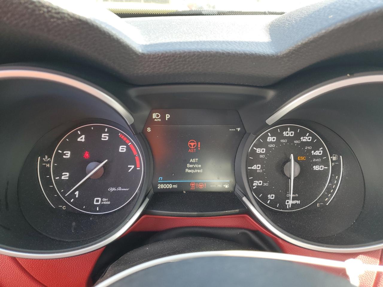2021 Alfa Romeo Stelvio - Image 9