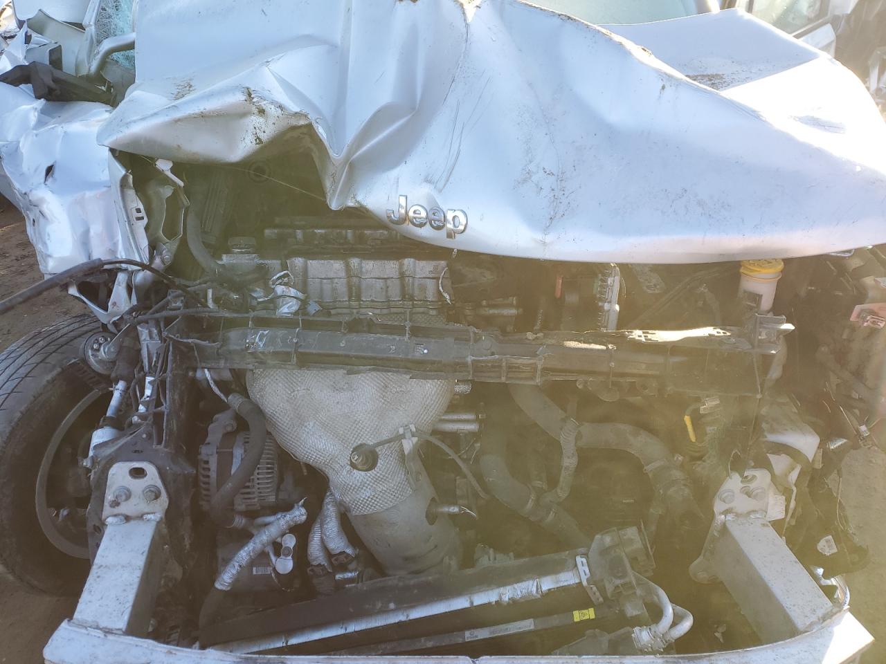 2016 Jeep Renegade - Image 12