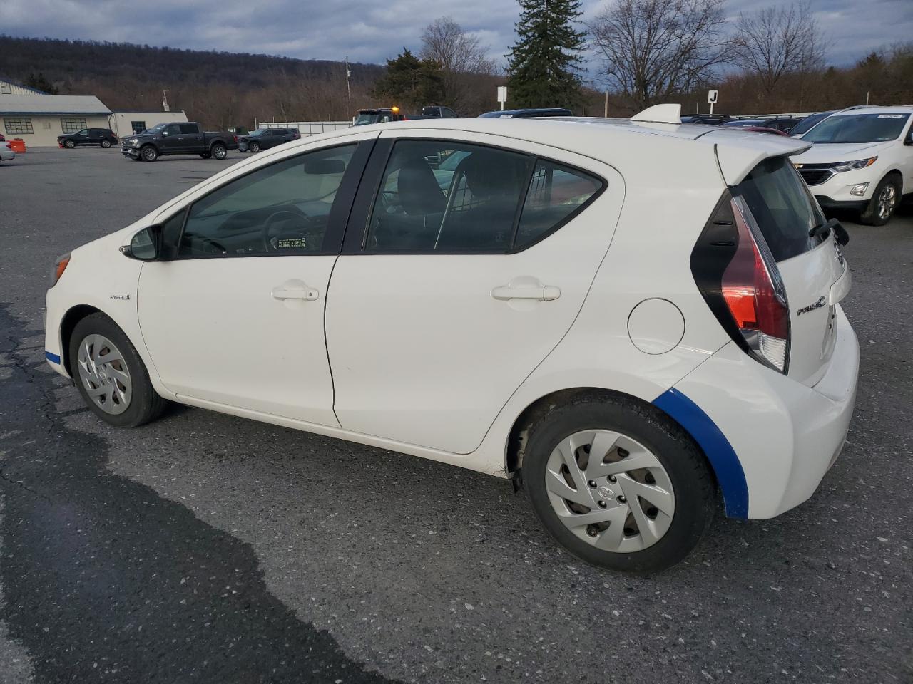 VIN JTDKDTB33G1122006 2016 TOYOTA PRIUS no.2