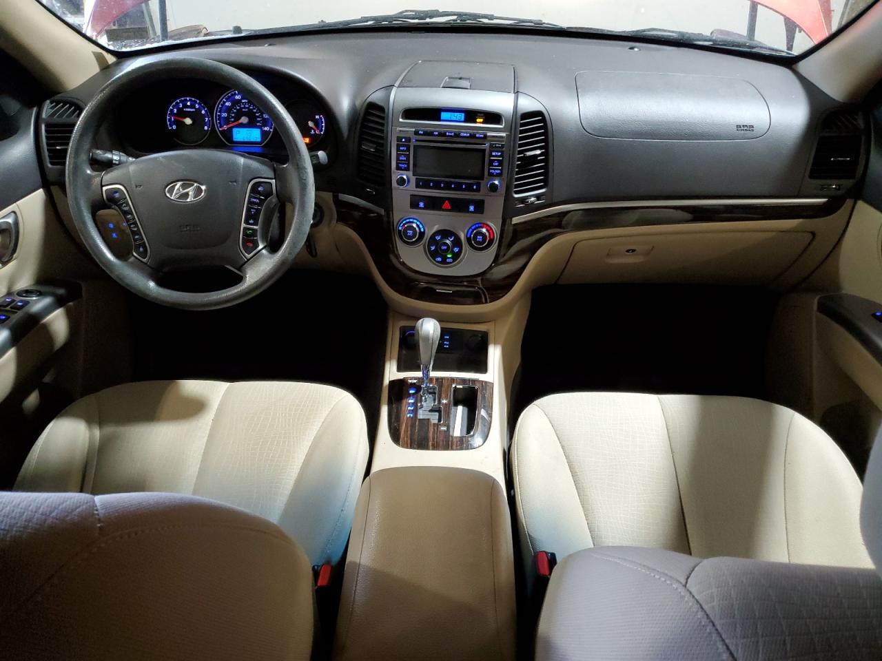 2010 Hyundai Santa Fe - Image 8