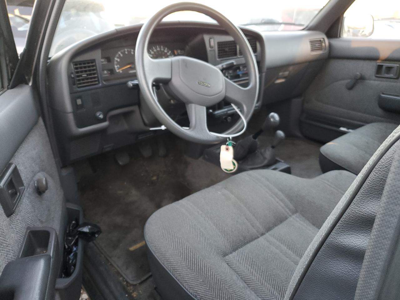 1989 Toyota Pickup - Image 8