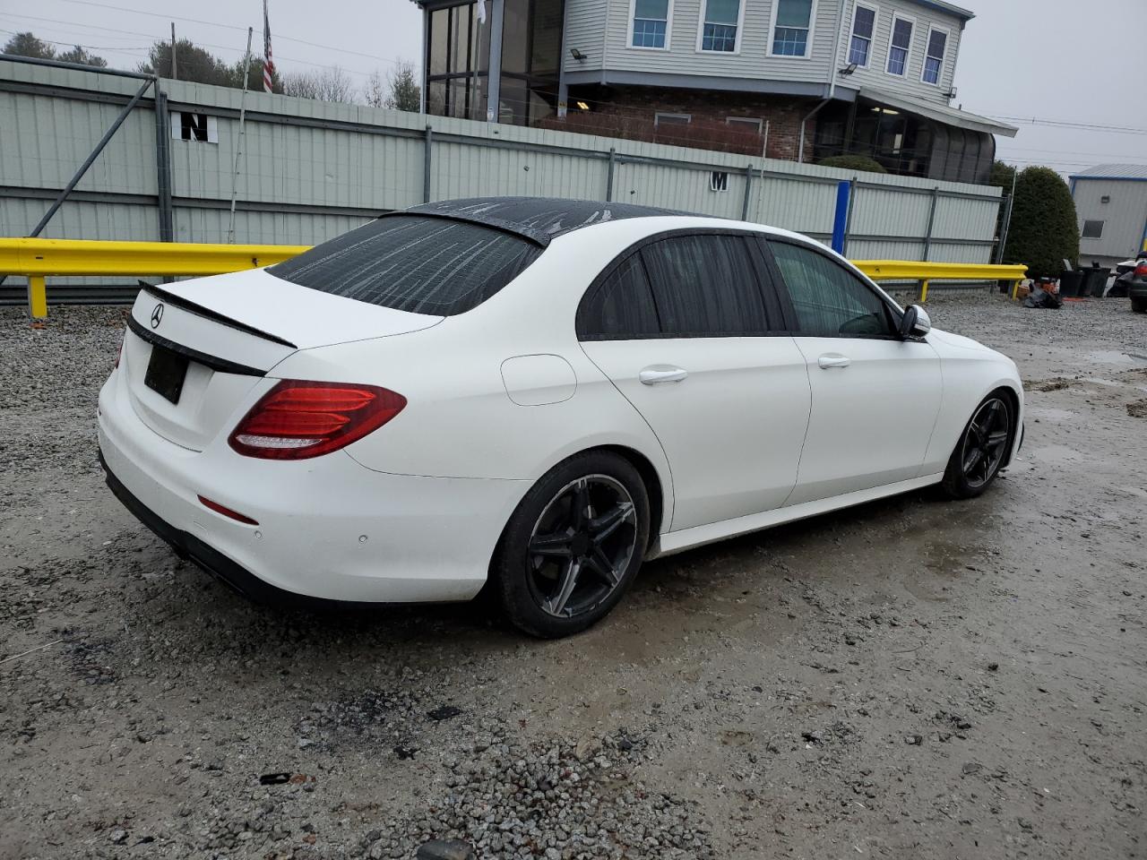 2017 Mercedes-Benz E-klasse - Image 3