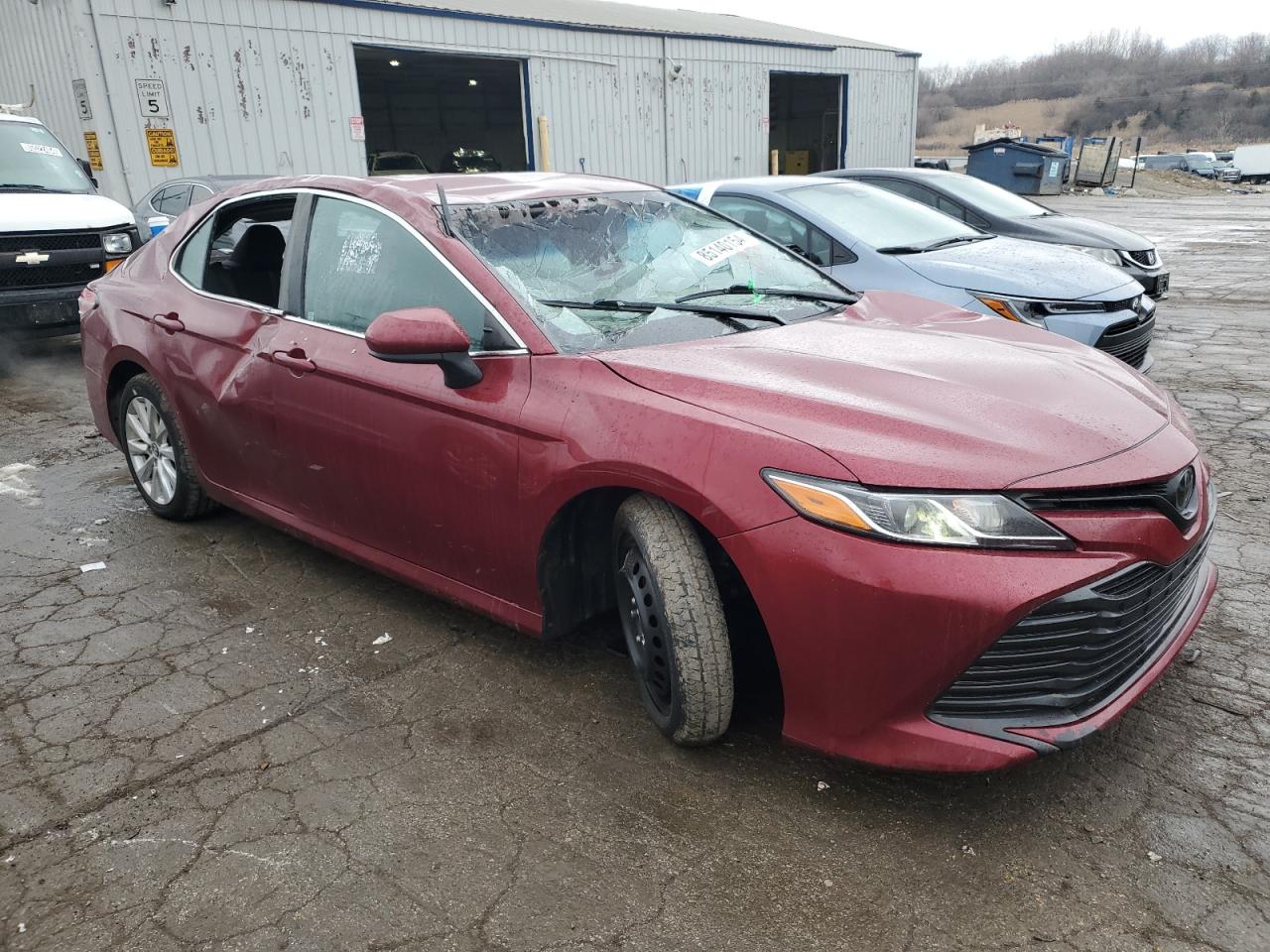 VIN 4T1B11HKXJU521721 2018 TOYOTA CAMRY no.4