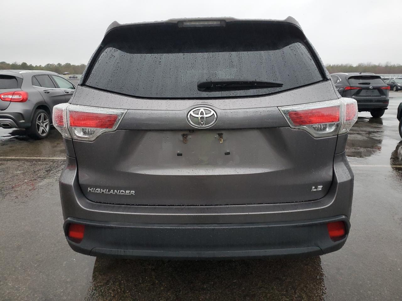 2015 Toyota Highlander - Image 6