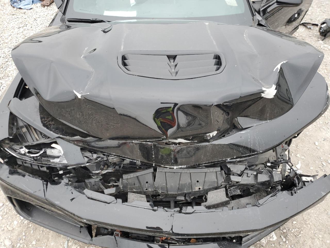 2022 Chevrolet Camaro - Image 11