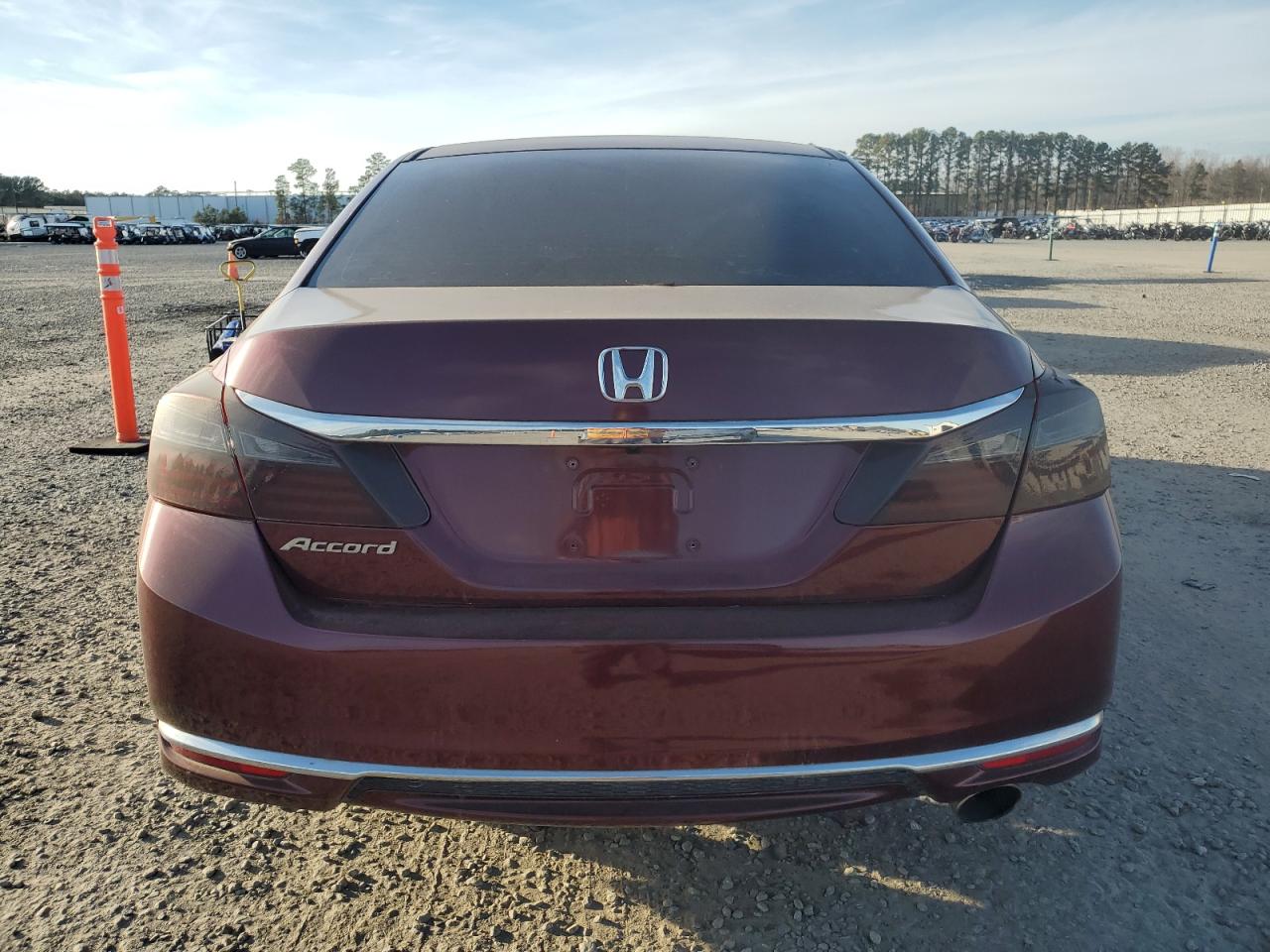 VIN 1HGCR2F33HA092227 2017 HONDA ACCORD no.6