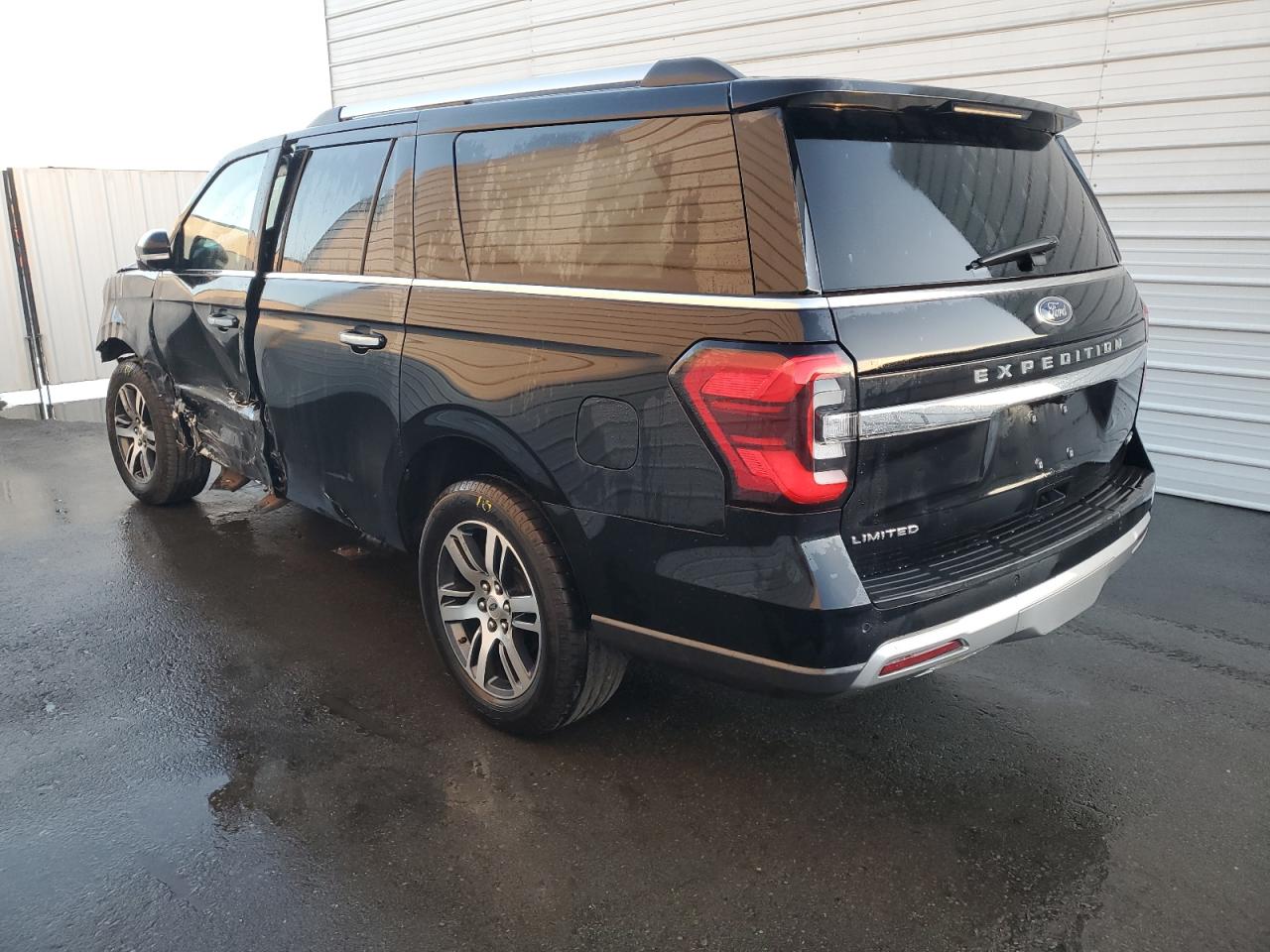 2022 Ford Expedition - Image 2