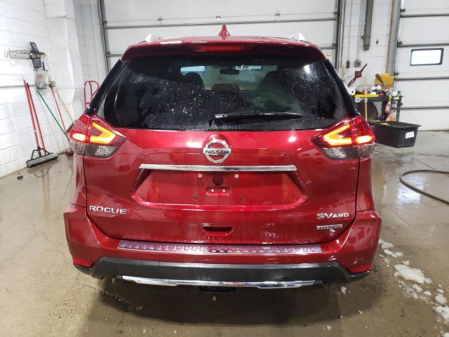  NISSAN ROGUE 2018 Czerwony