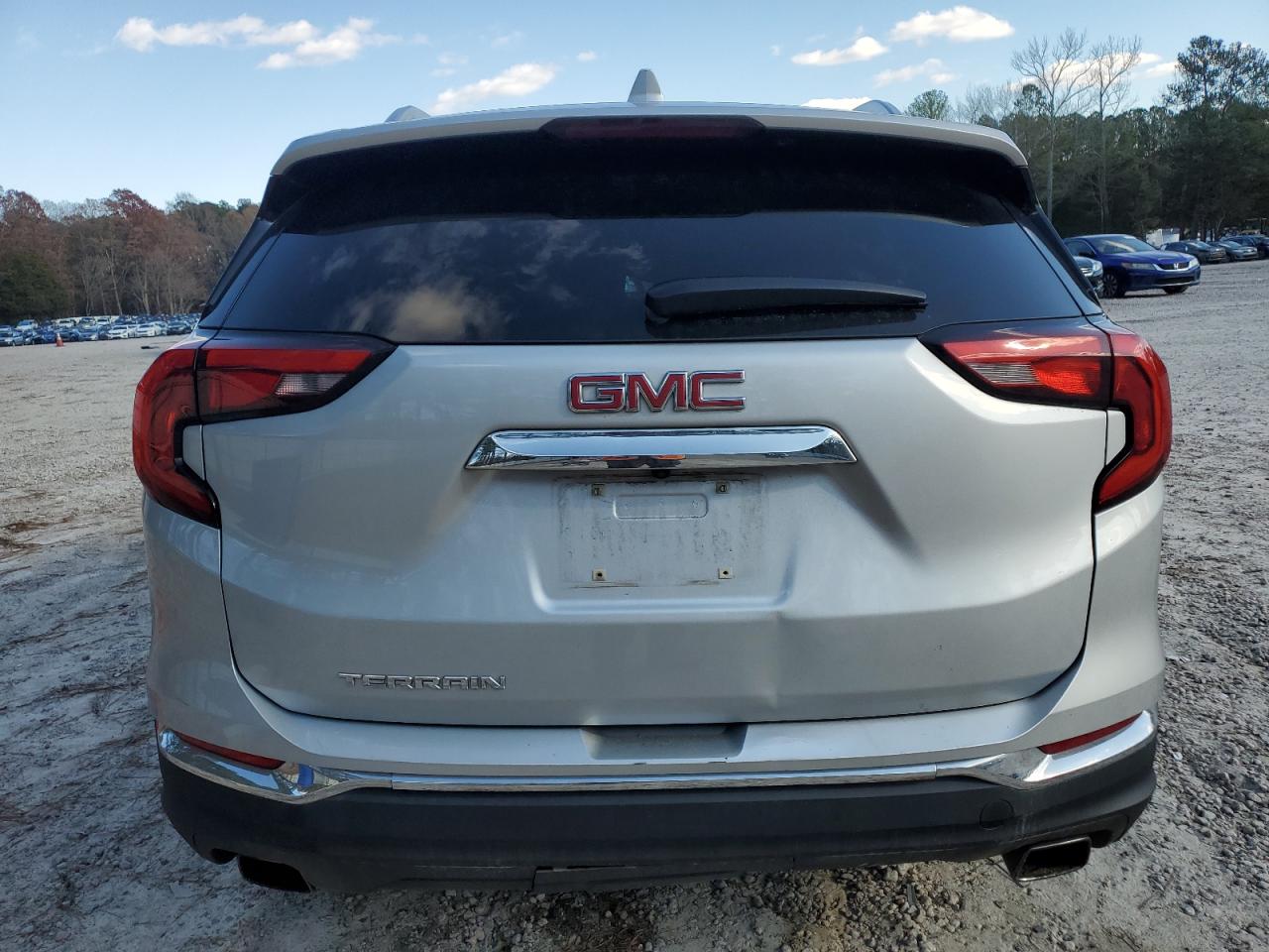 2018 GMC Terrain - Image 6