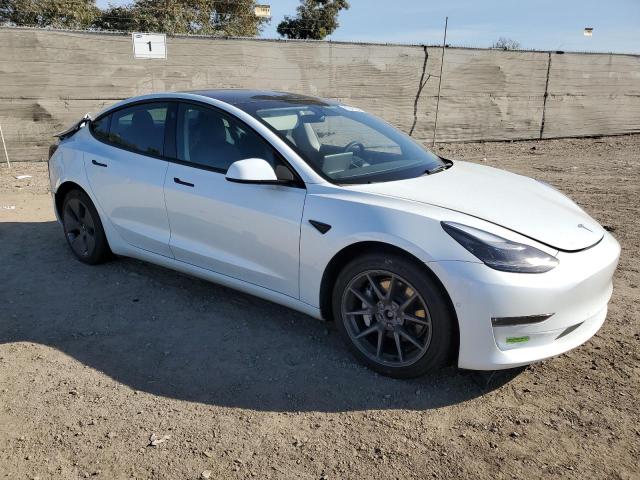  TESLA MODEL 3 2022 Белы