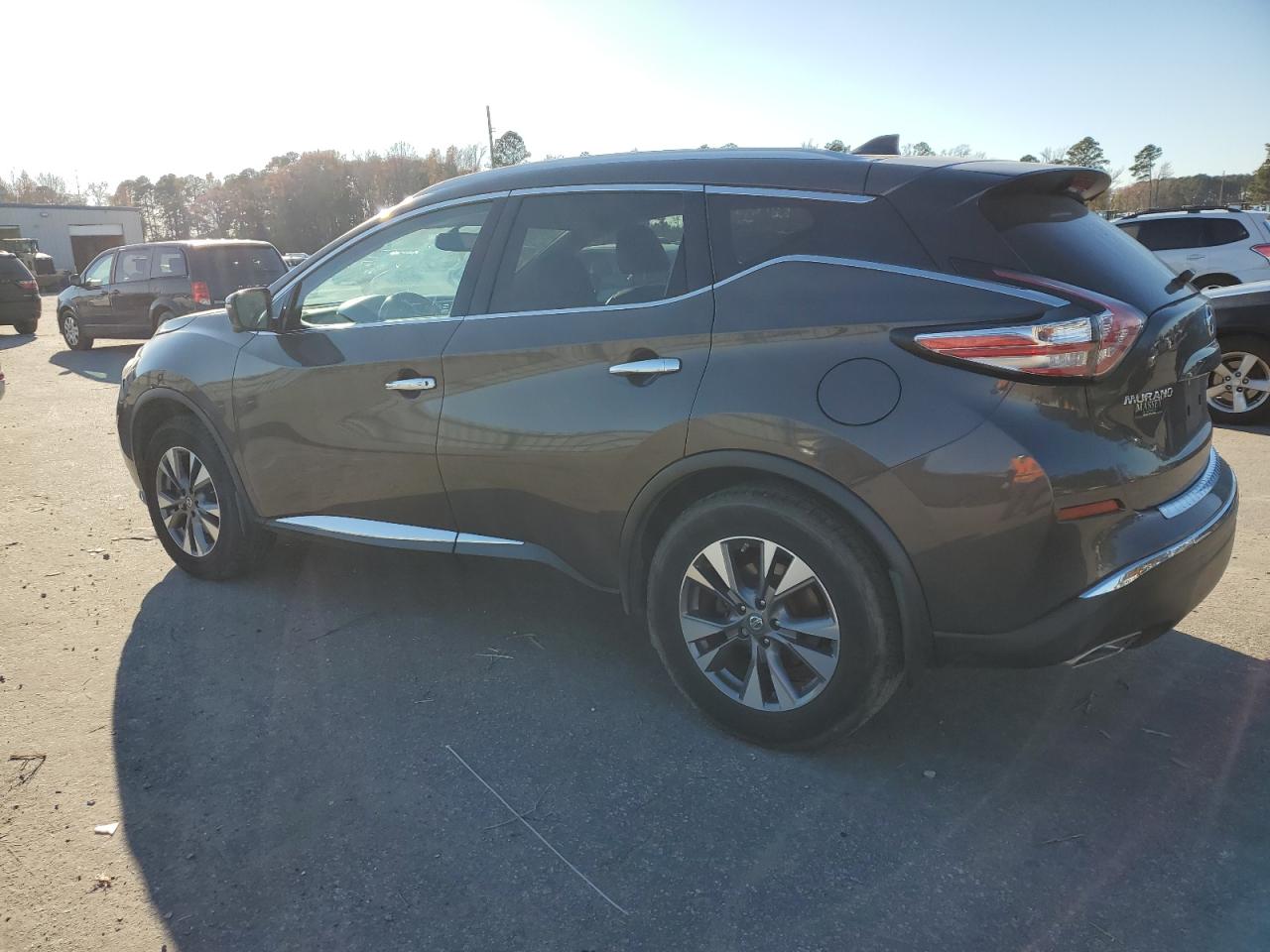 2017 Nissan Murano - Image 2