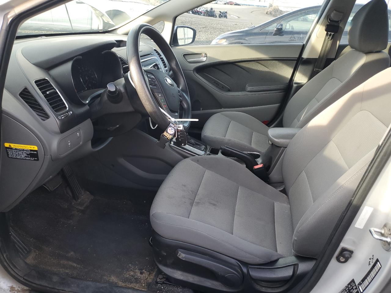 2017 Kia Forte - Image 7
