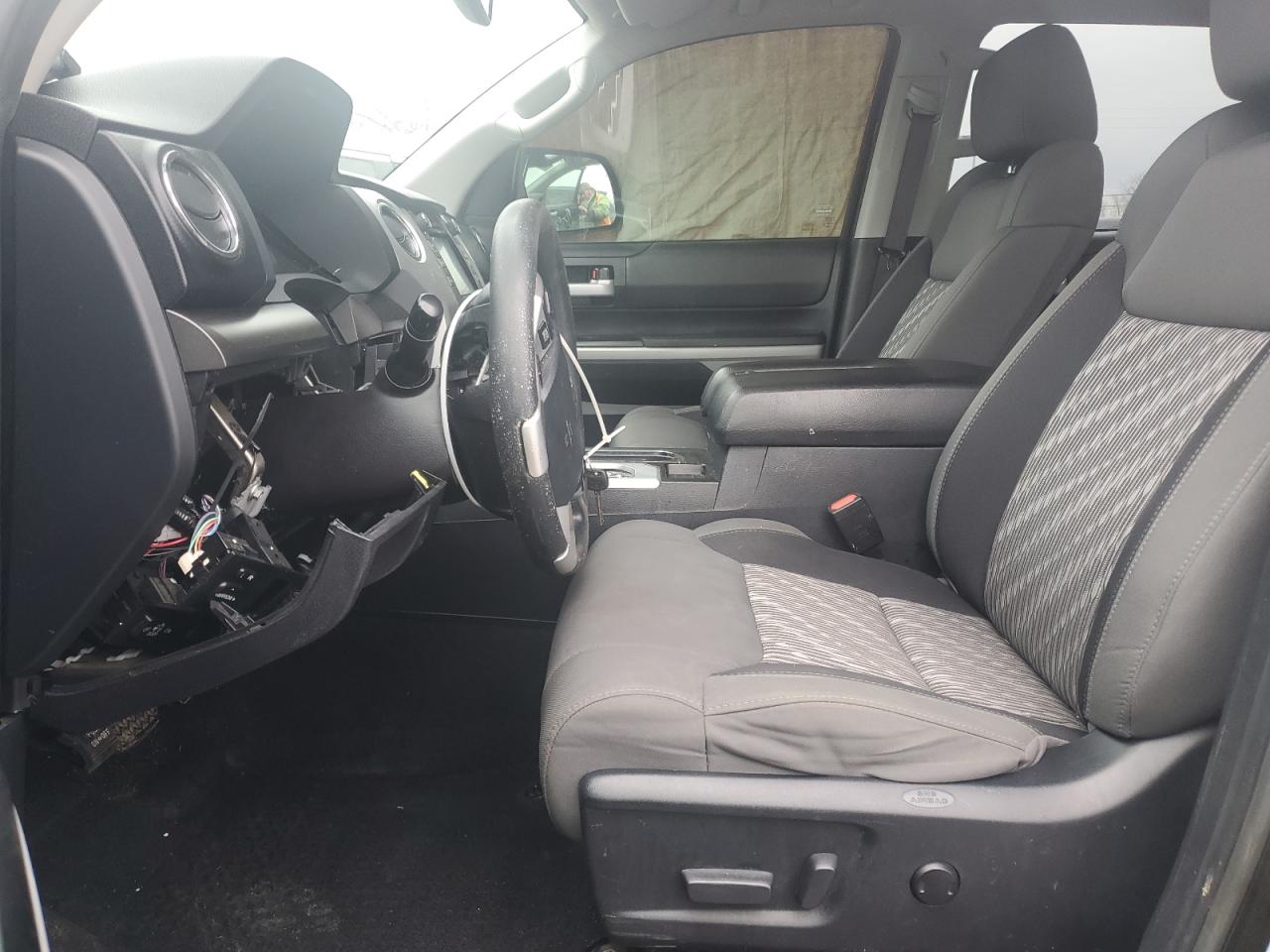 2019 Toyota Tundra - Image 7