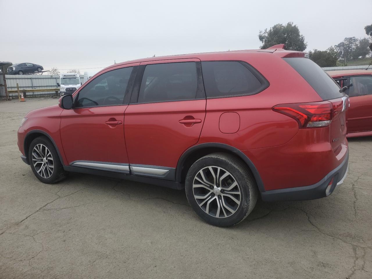 VIN JA4AD3A39JZ040443 2018 MITSUBISHI OUTLANDER no.2