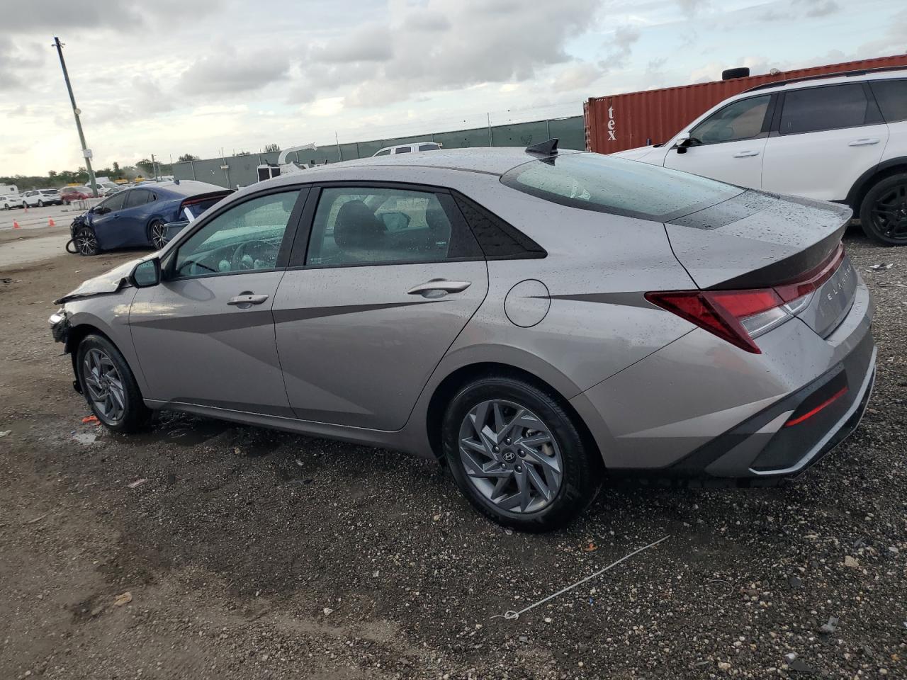 2024 Hyundai Elantra - Image 2