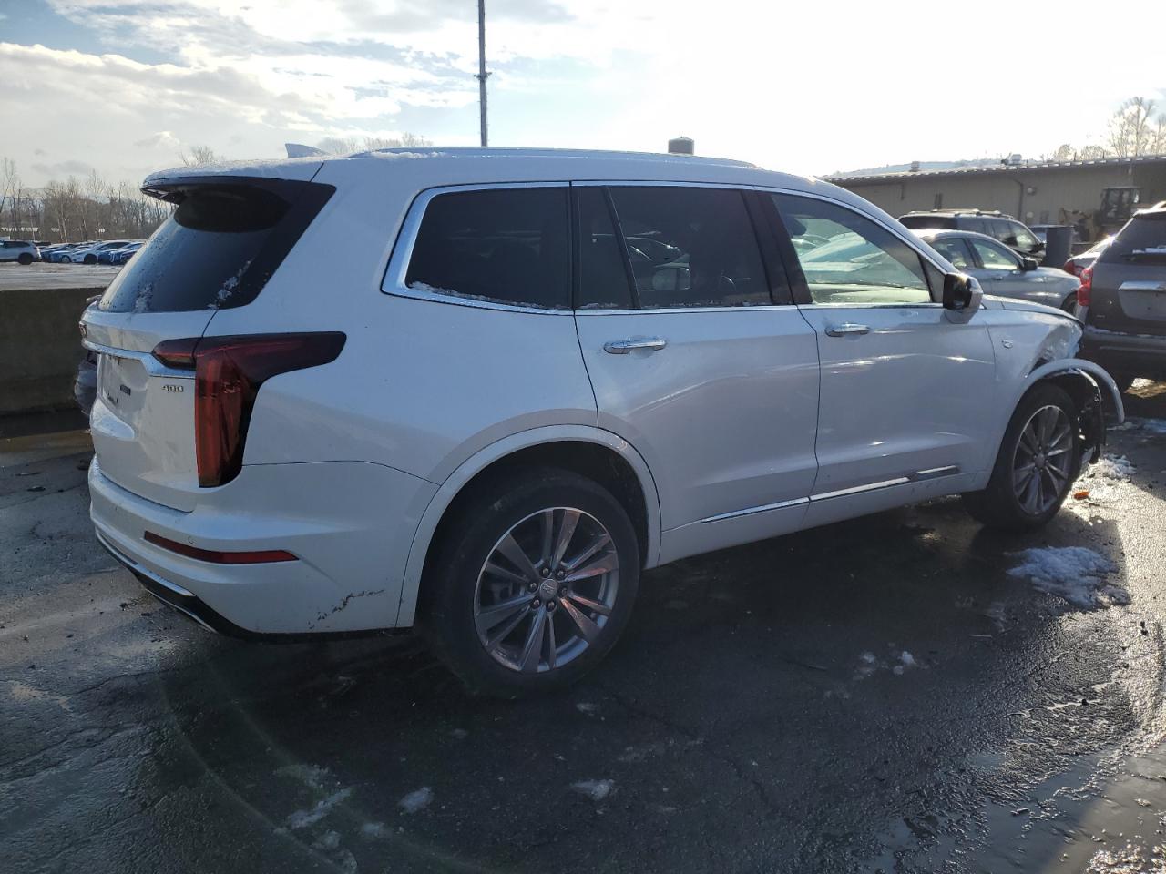 2022 Cadillac XT6 - Image 3