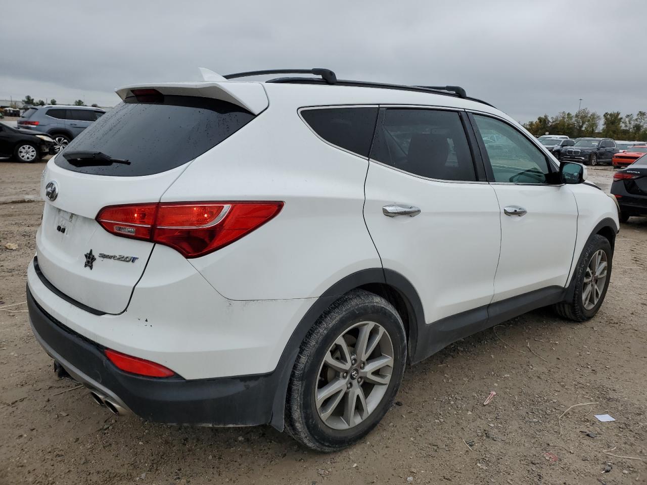 2014 Hyundai Santa Fe - Image 3