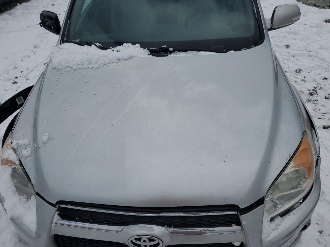 2011 Toyota RAV 4 - Image 13