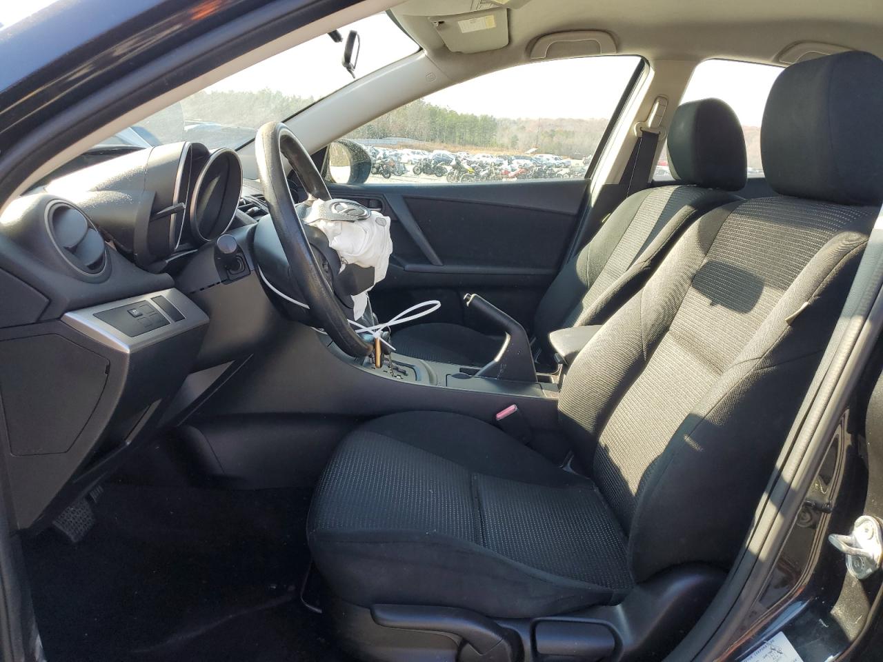 2013 Mazda 3 - Image 7