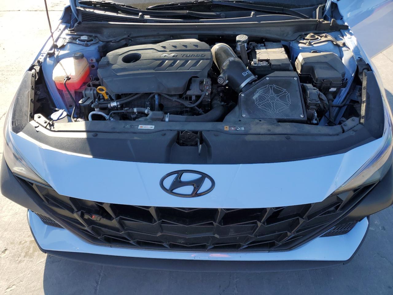 2022 Hyundai Elantra - Image 11