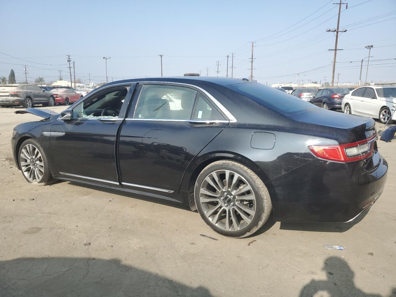 2017 Lincoln Continental - Image 2