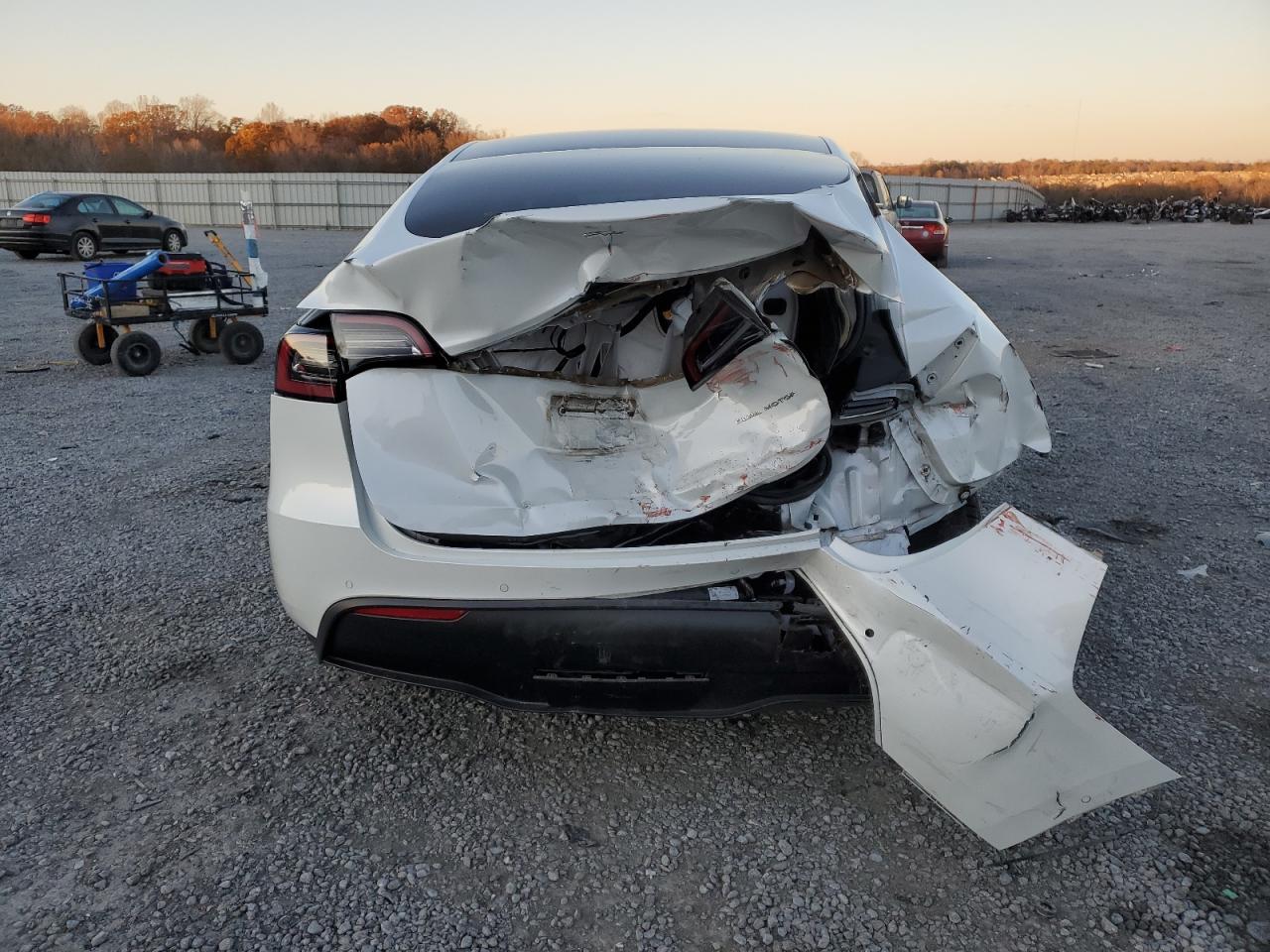 2021 Tesla Model Y VIN: 5YJYGDEE6MF260890 Lot: 83237934