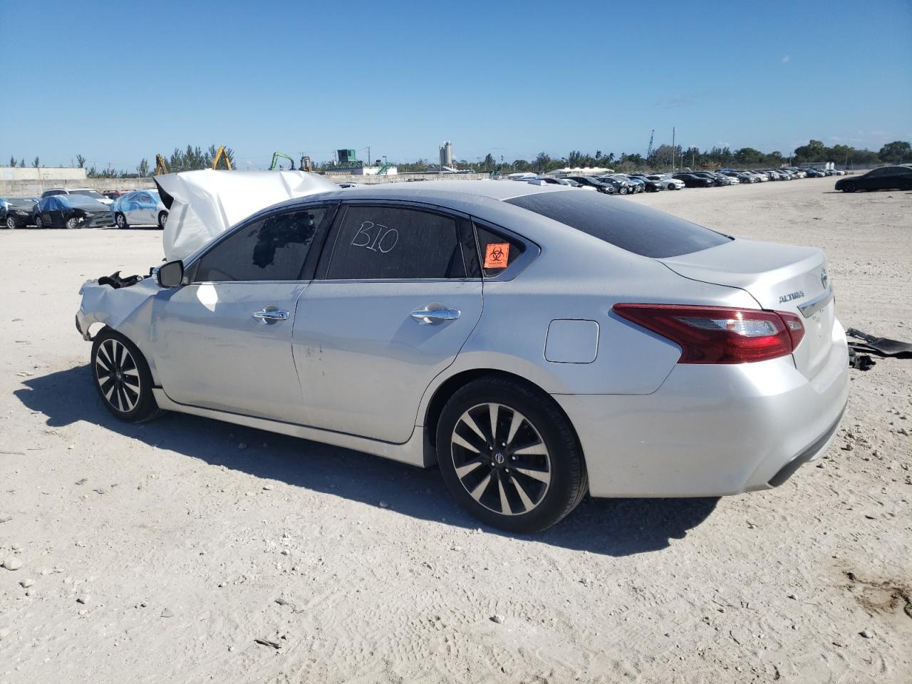 2018 Nissan Altima - Image 2