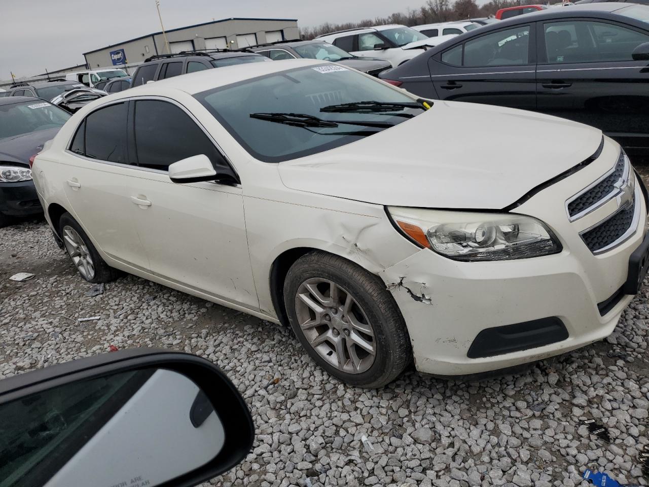 VIN 1G11D5RR7DF109753 2013 CHEVROLET MALIBU no.4