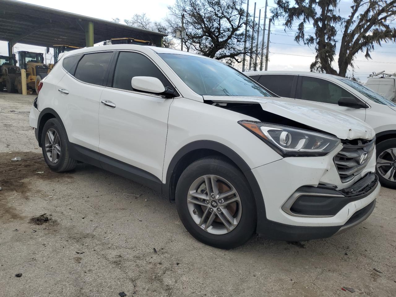 VIN 5NMZT3LB1JH074820 2018 HYUNDAI SANTA FE no.4