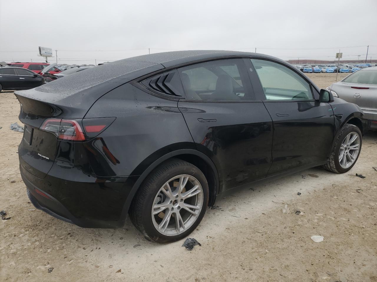 VIN 7SAYGDEE4RA235087 2024 TESLA MODEL Y no.3