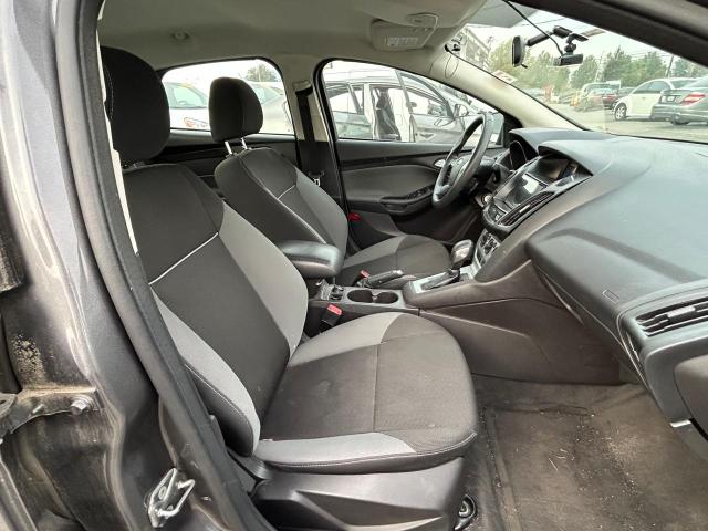 Sedans FORD FOCUS 2013 Szary