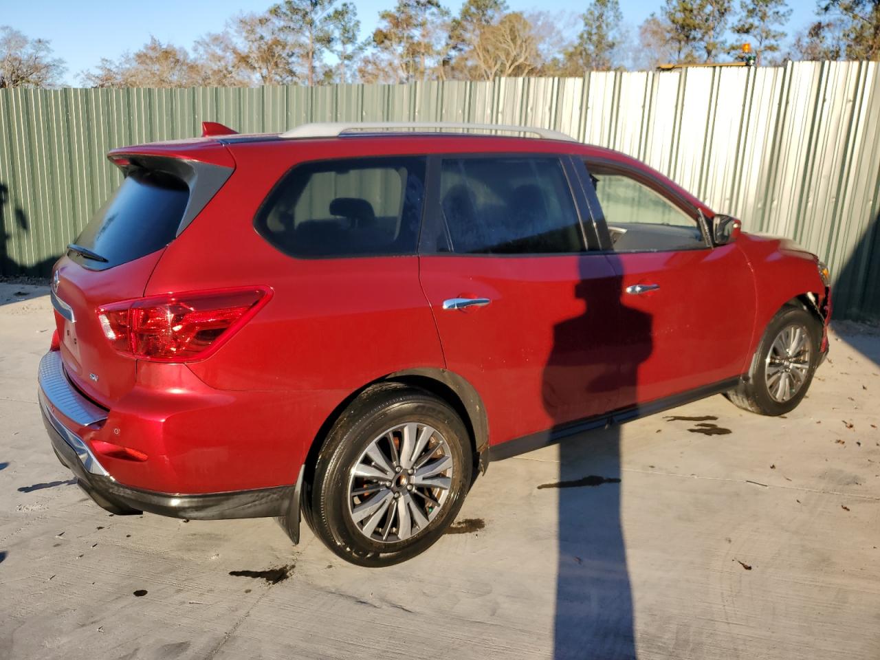 2020 Nissan Pathfinder - Image 3