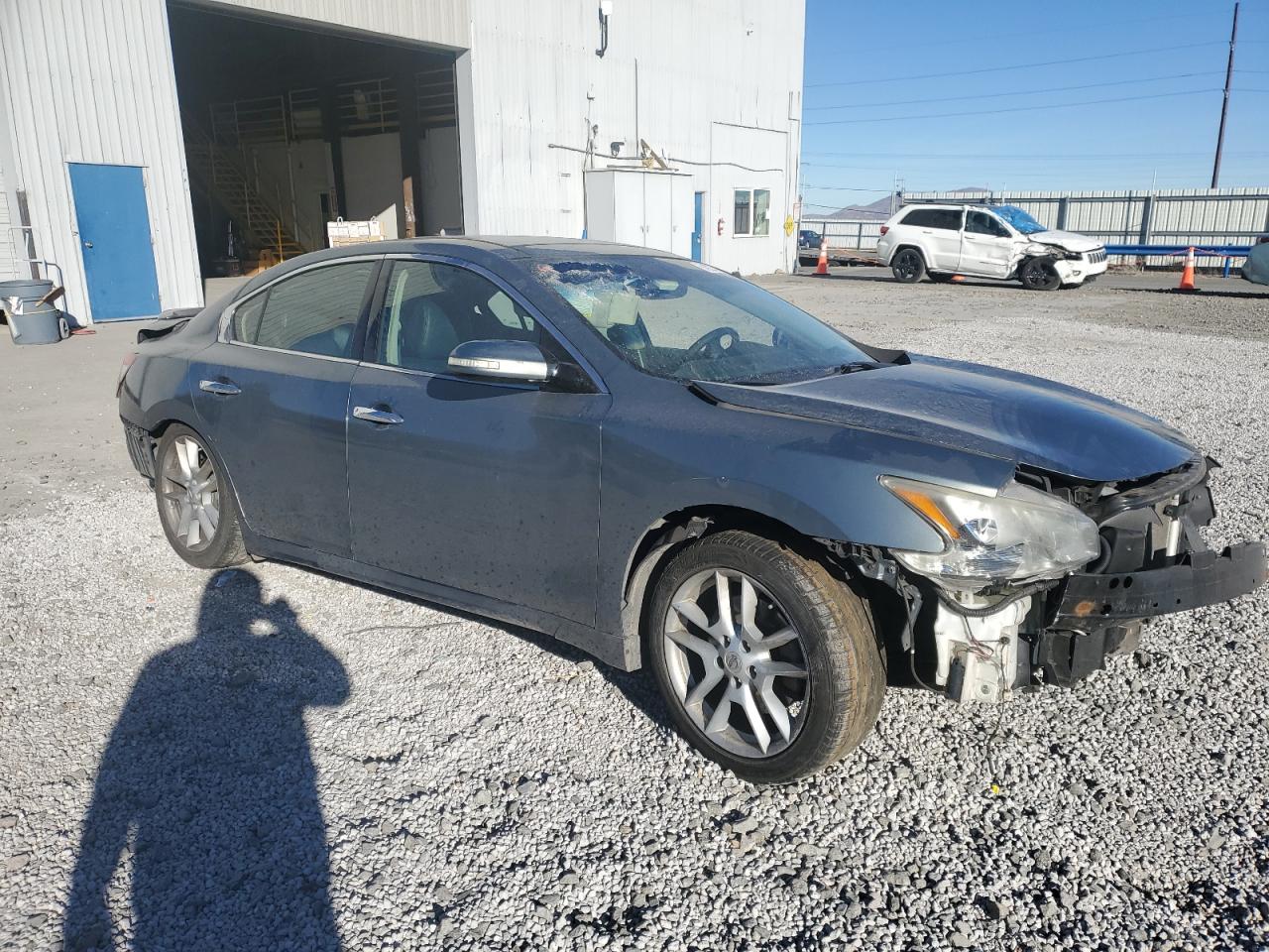 2010 Nissan Maxima - Image 4