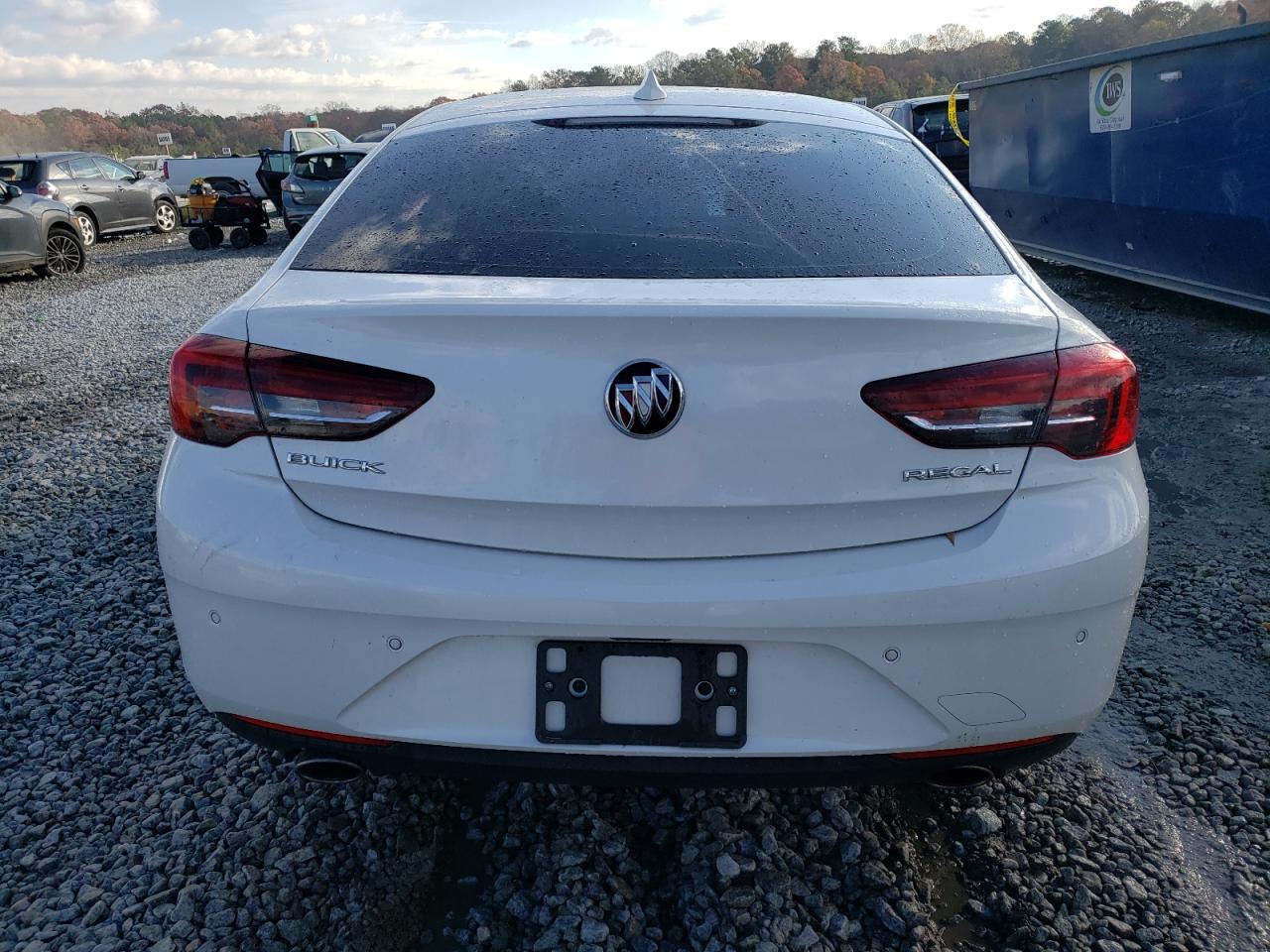 2018 Buick Regal Essence VIN: W04GP6SX0J1120992 Lot: 83452084