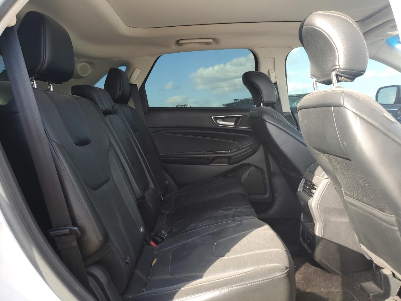 2016 Ford Edge - Image 11